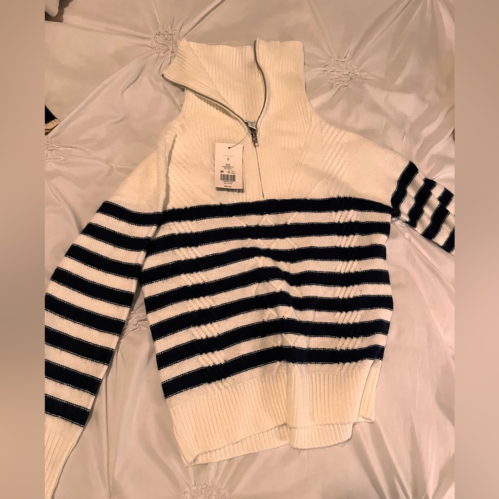 Crown and Ivy Sweater